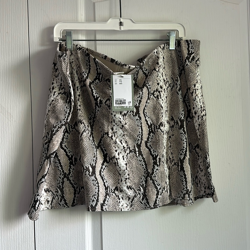 BNWT H&M mini skirt